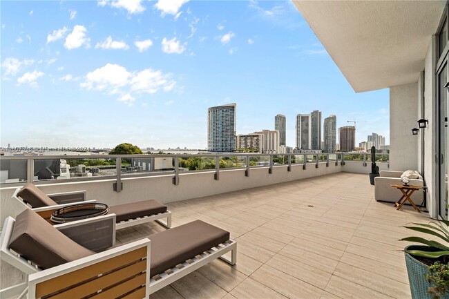 Photo - 3900 Biscayne Blvd Apartment Unit 614