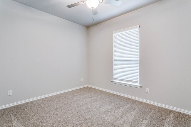 Photo - ? 1/2 Off First Month’s Rent! ?