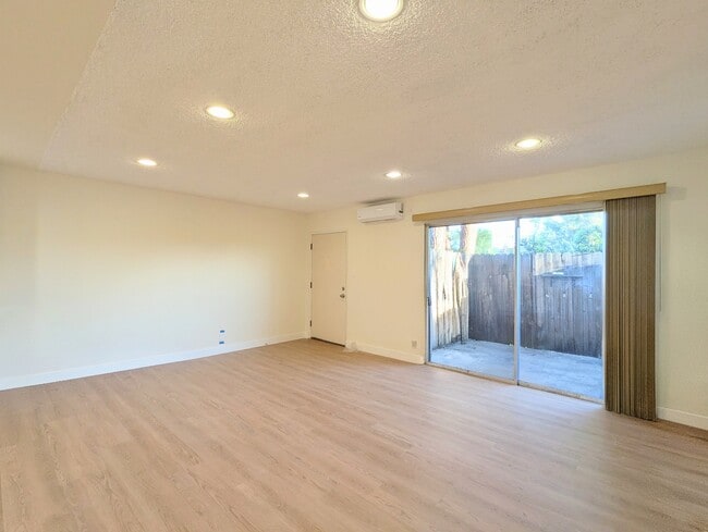 Building Photo - 11959 Nebraska Ave Unit 101