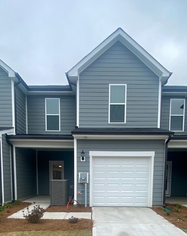 Photo - Well Maintained 3BR/2.5BA Townhouse in Pringle Townes; Available July 10