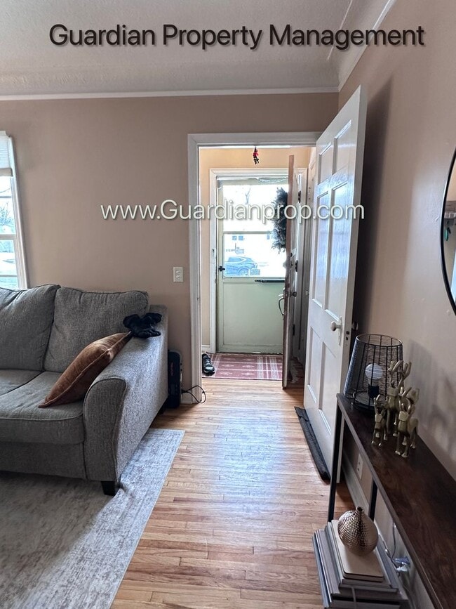 Photo - South Minneapolis Single Family Home, Garage, Fenced In Yard, Excellent Condition