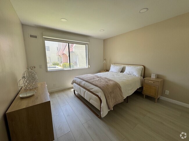 Building Photo - Fully Furnished 1BR Retreat with Stylish T... Unit 107 Rental