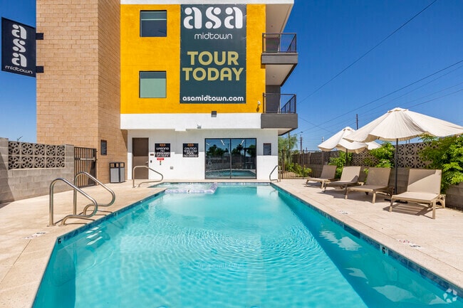 Resort Style Pool