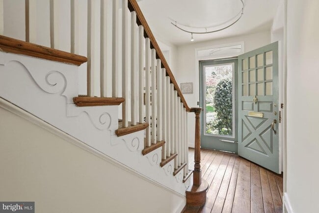 Photo - 3743 Upton St NW