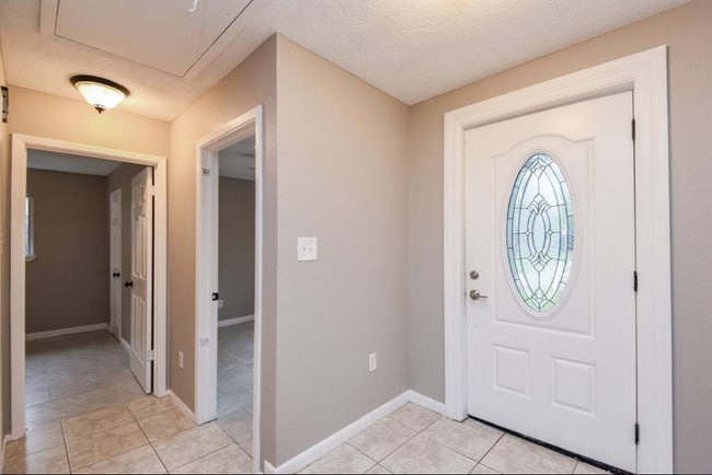 Building Photo - 5711 Toddington Rd Rental