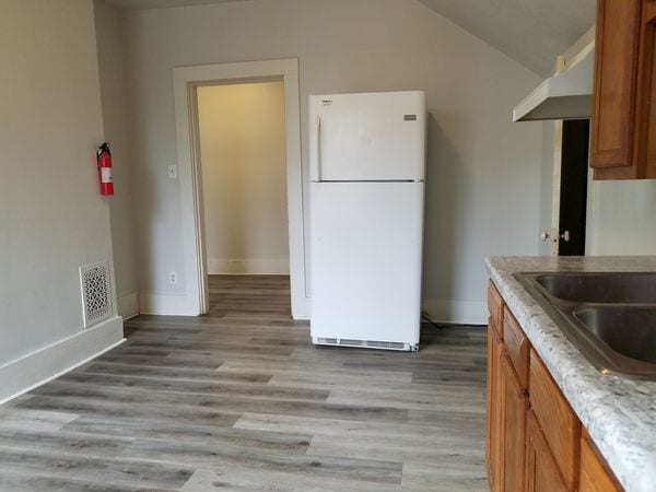 Photo - 707 W 4th St Unit 3