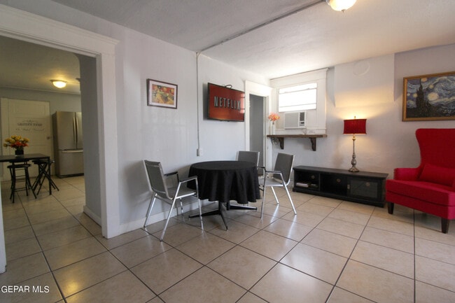 Photo - 130 Tobin Pl Unit 3