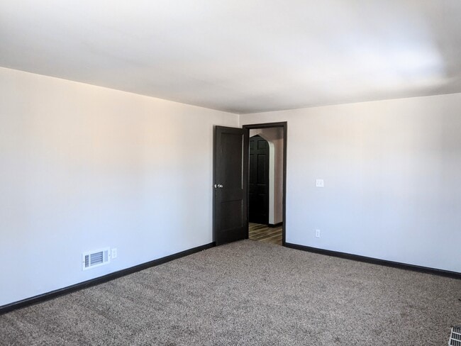 Photo - Hanscom Park Duplex Unidad 2