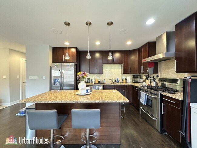 Photo - 907 N Damen Ave Unit J09W