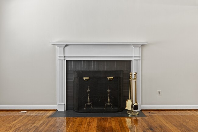 Photo - 257 Zandale Dr