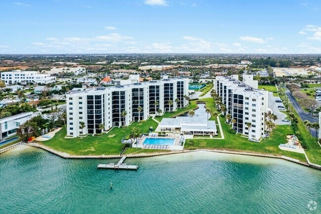 Building Photo - 19800 Sandpointe Bay Dr Unit 208 Rental