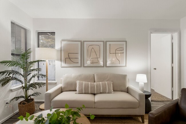 Photo - Hampton Woods