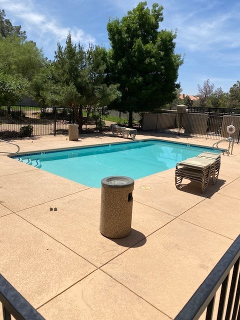 pool - 5036 S Rainbow Blvd Condo Unit 105