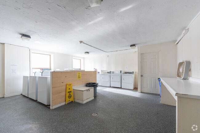 Laundry Room - Rose Garden Apartments