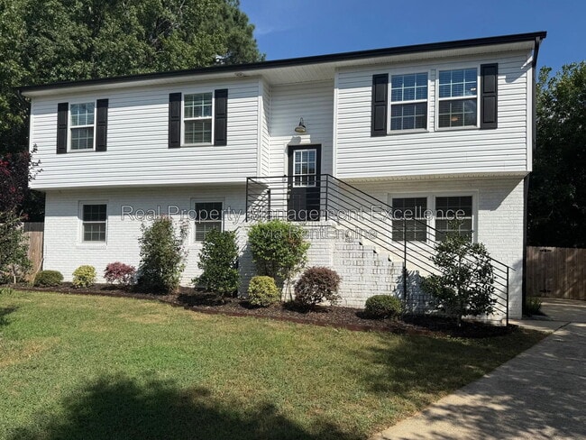 Building Photo - 108 Hassell Ct