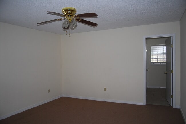 Photo - 104 Big Sky Dr