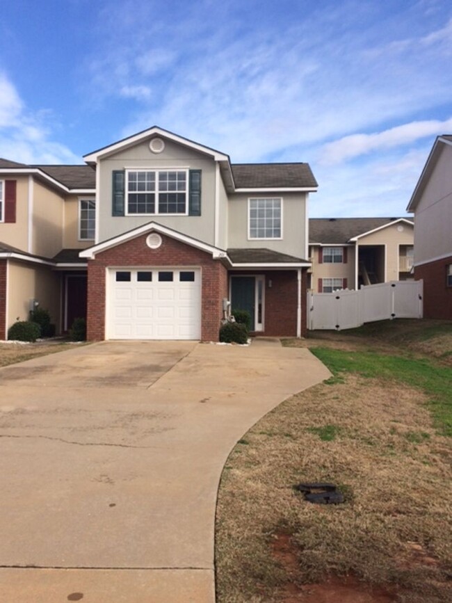 Photo - 201 Wakefield Way Townhome