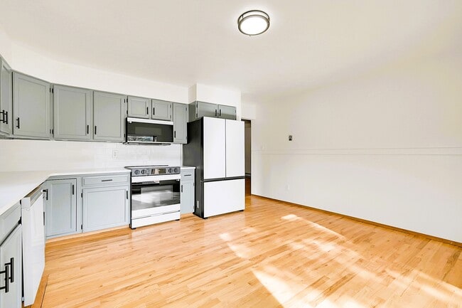 Photo - 28195 Cragmont Dr