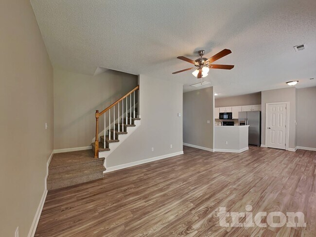 Photo - 2829 Rosemeade Dr