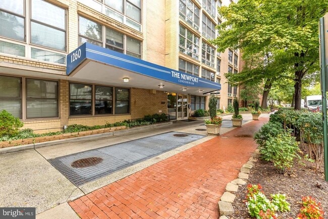 Photo - 1260 21st St NW Apartamento Unidad 701