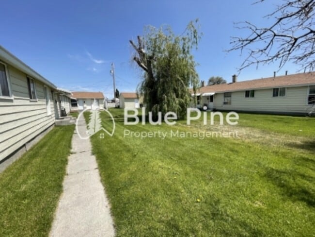 Building Photo - 550 W 21st St Unit 1 Rental