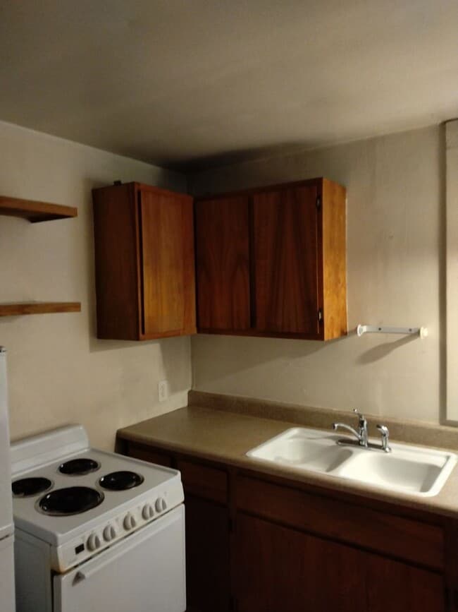 Photo - 614e15 Unit A