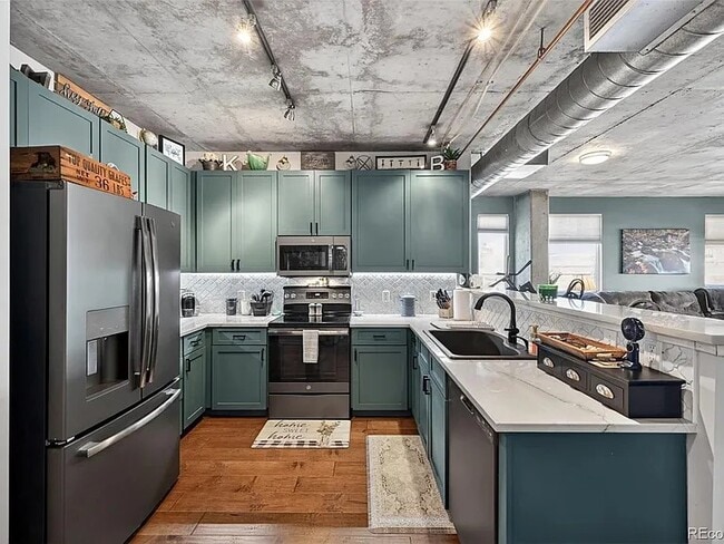 Building Photo - 1475 Delgany St Unit Centrally located Denver Condo