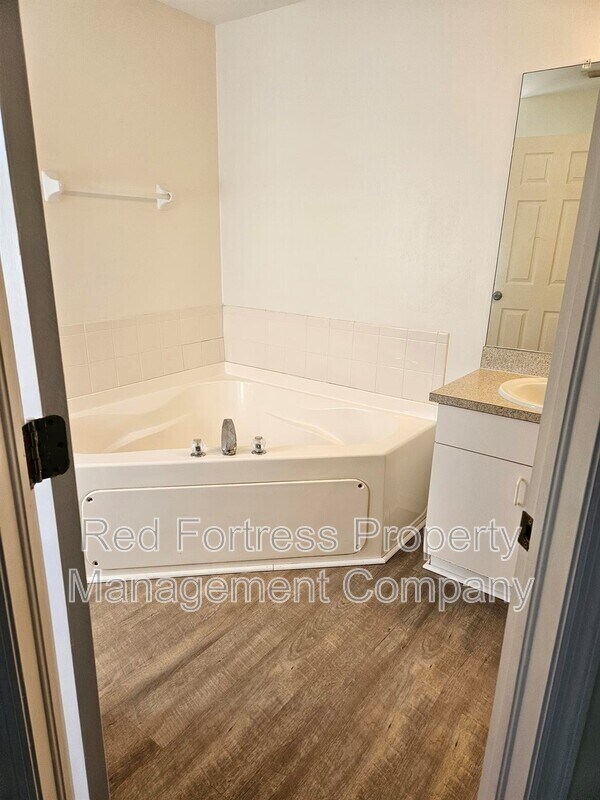 Photo - 5006 Bywood St