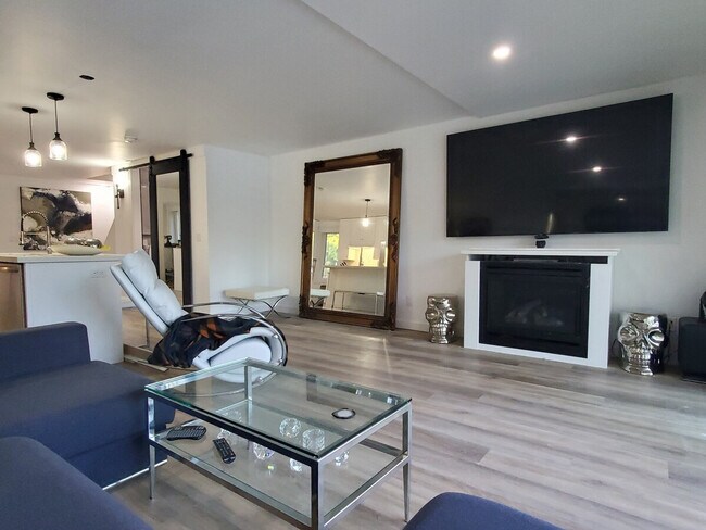 Photo - 6 Albert St W Unit SI ID1513078P