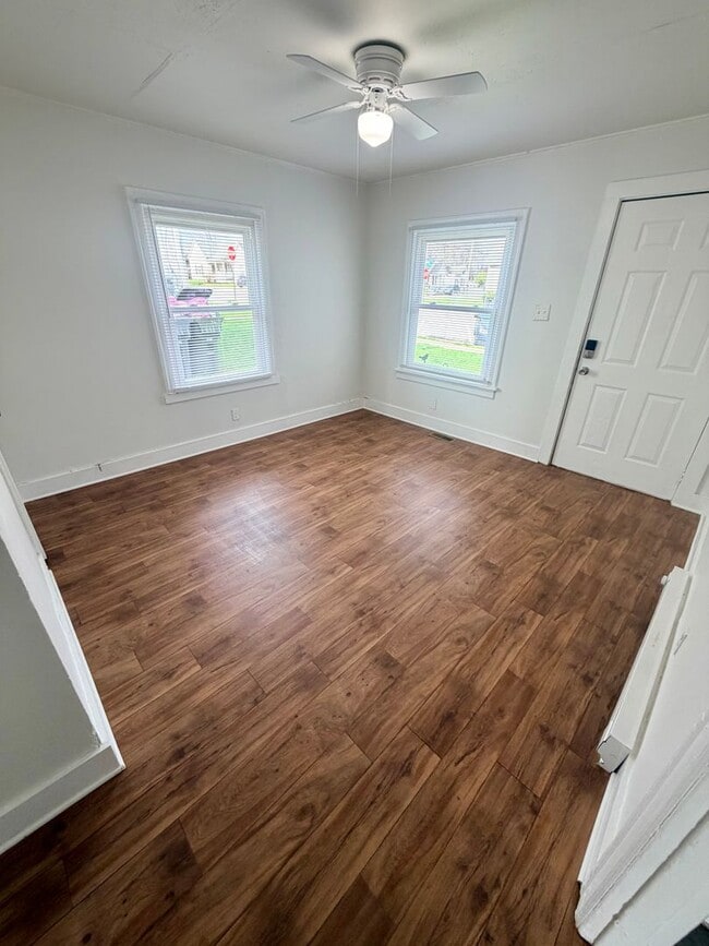 Photo - 704 Jackson St