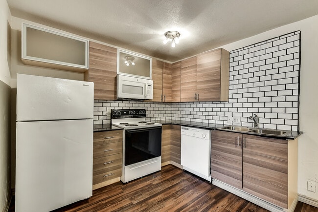 Photo - 1502 Peak Street