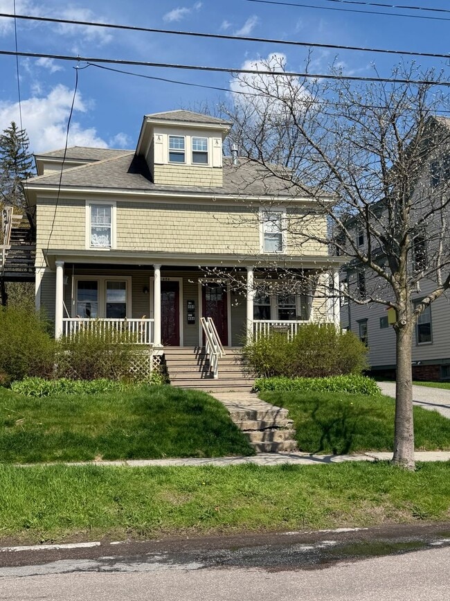 Building Photo - 484-488 South Union Unit 484 1/2