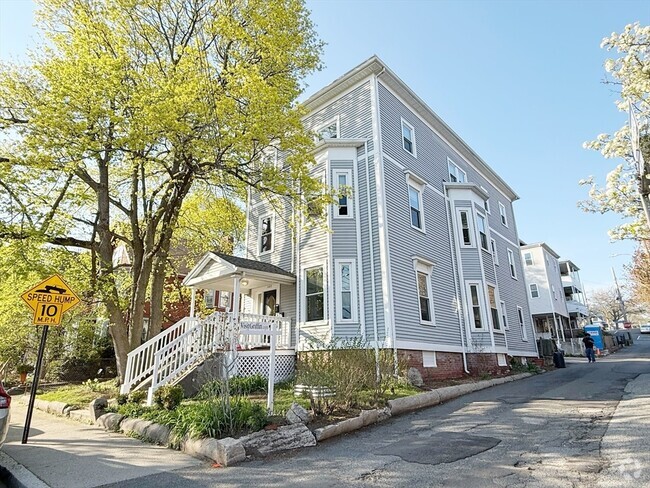 Building Photo - 163 Morrison Ave Unit 3 Rental