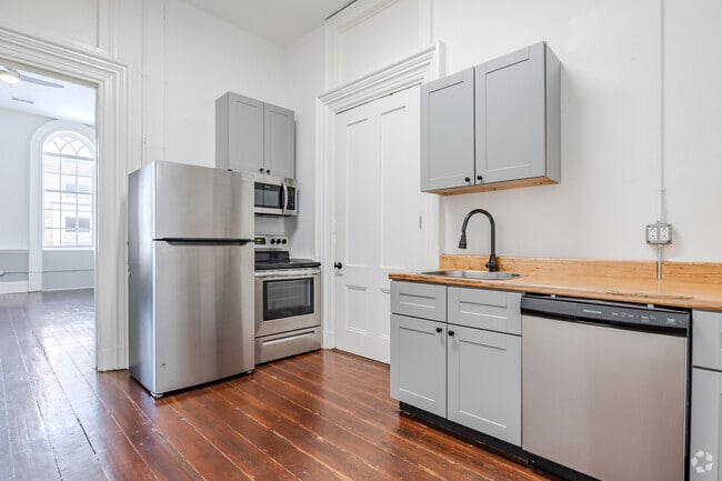 2BR, 1BA - 1137SF - 201