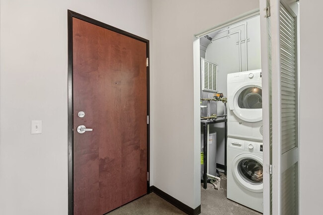 2-web-or-mls-1627 Penn Ave Unit 502-S2409-002