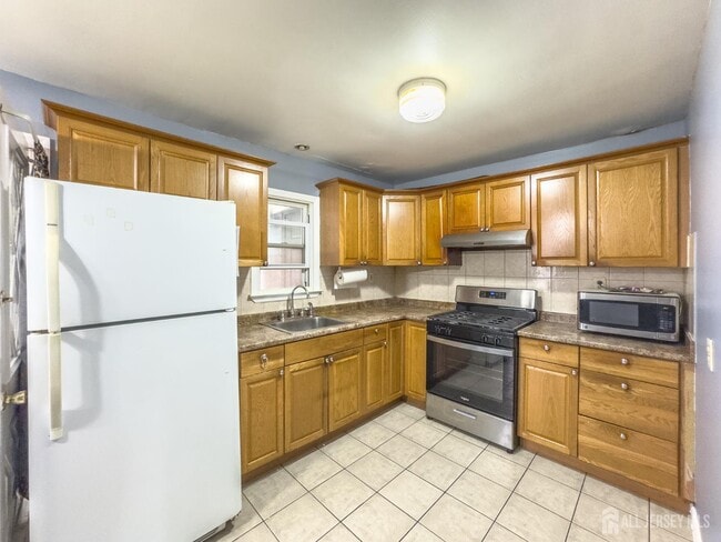 Photo - 66 Hagaman St