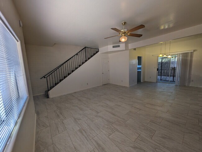 Photo - Renovated Townhouse with desert views. Unidad 5