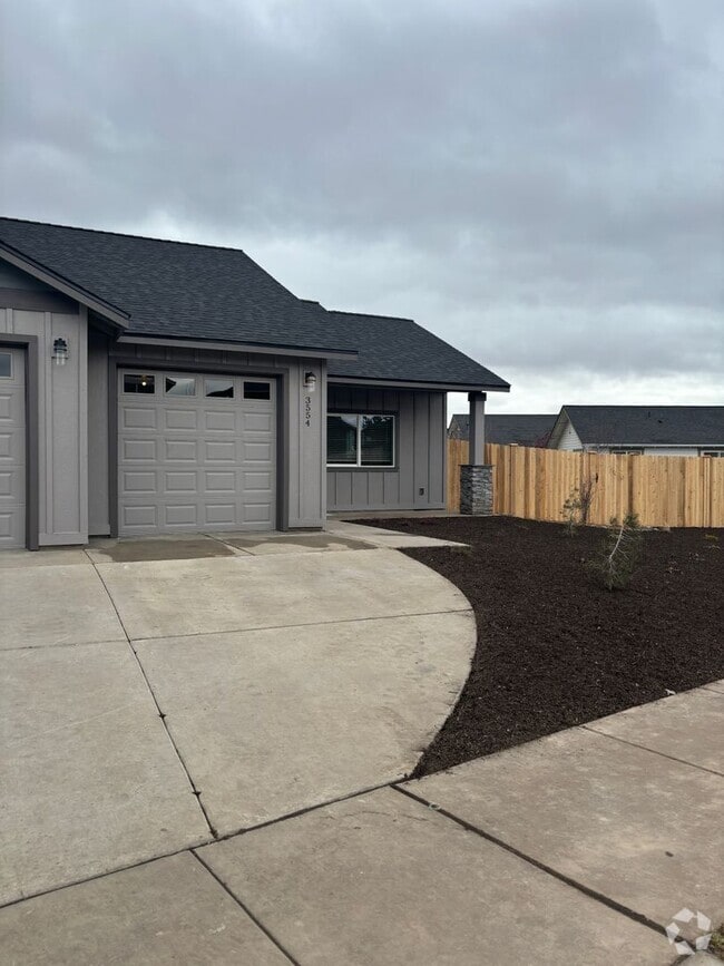 Building Photo - 1 bedroom ADU in SW Redmond Rental
