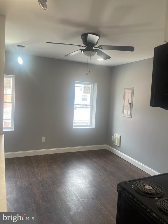 Photo - 5618 Appletree St