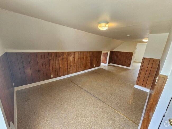 Building Photo - 116 Church St Unit 5 Rental