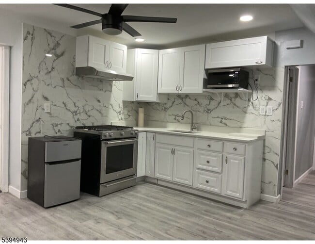 Building Photo - 182-184 Alabama Ave