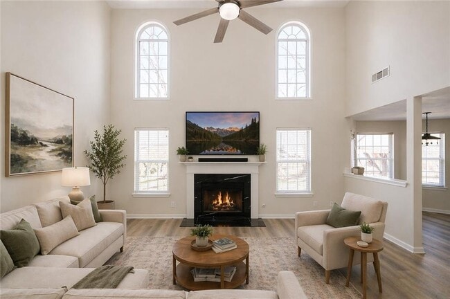 Photo - 4493 Bridle Ridge Way