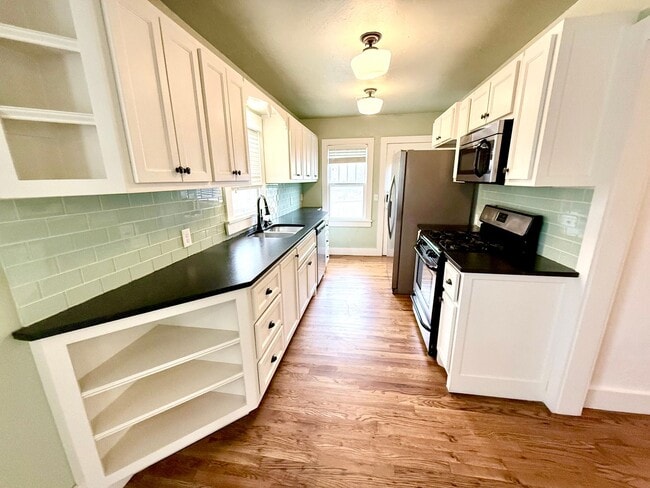 Photo - Updated 3BD 1.5BA Home with Bonus Office Space in Central Park!!