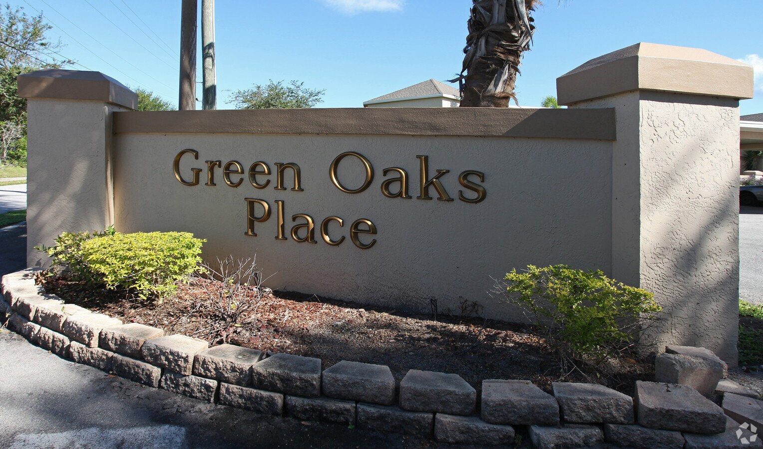 Green Oaks Place - Green Oaks Place