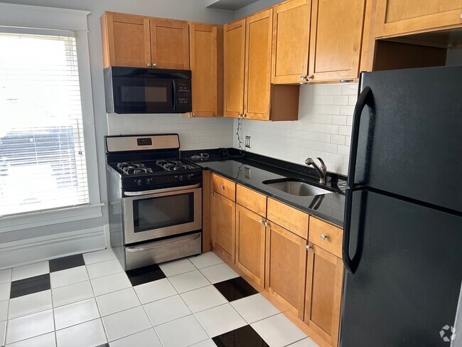 Building Photo - 725 Michigan St NE Unit #1 Rental