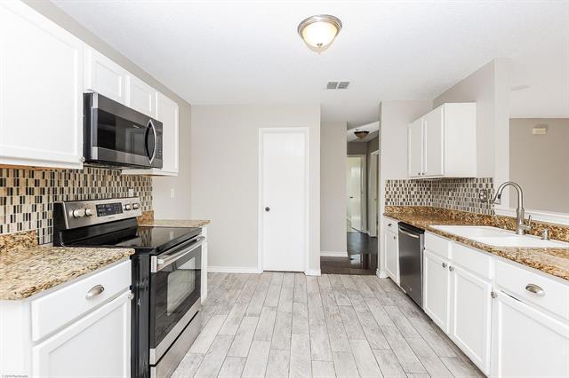 Photo - 1416 Starpoint Ln