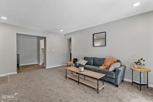 Photo - 1701 Hawthorne Ave Unit 9