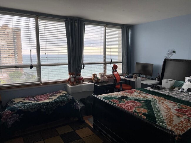 6171 N Sheridan Rd Unit 1311
