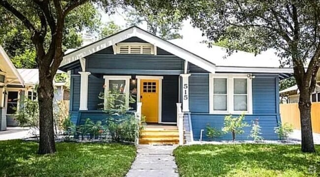 Building Photo - 515 W Agarita Ave Rental