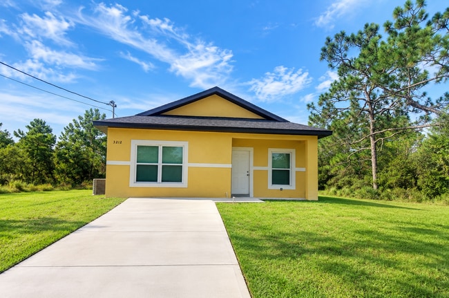 Building Photo - 3212 Oleander Dr